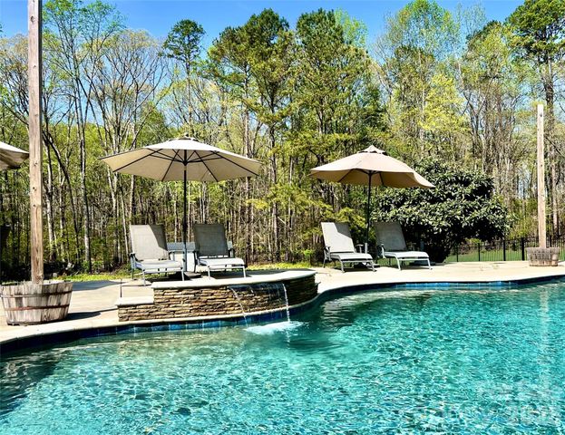 4809 Antioch Church Road, Matthews, NC 28104