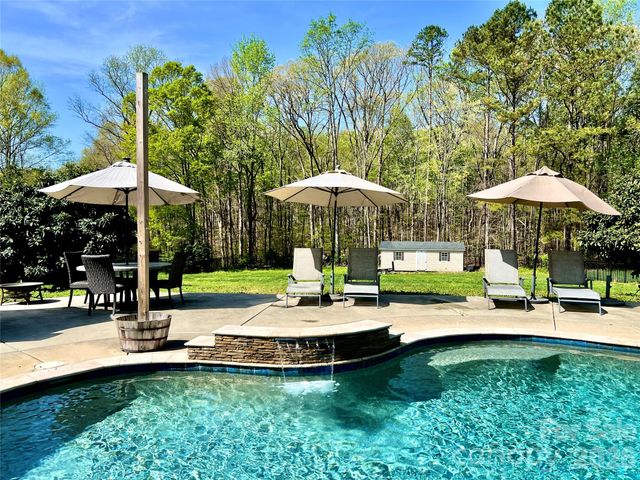 4809 Antioch Church Road, Matthews, NC 28104