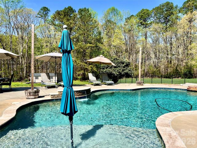 4809 Antioch Church Road, Matthews, NC 28104