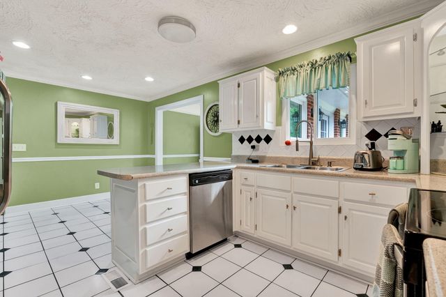 4906 Adelia Drive, Chattanooga, TN 37416