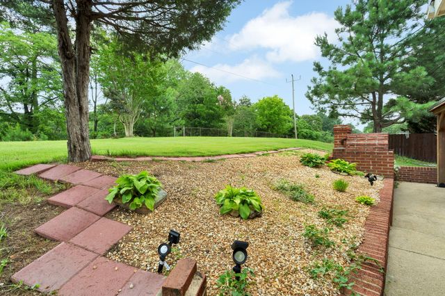 4906 Adelia Drive, Chattanooga, TN 37416
