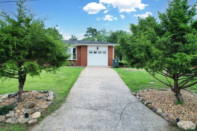 4906 Adelia Drive, Chattanooga, TN 37416