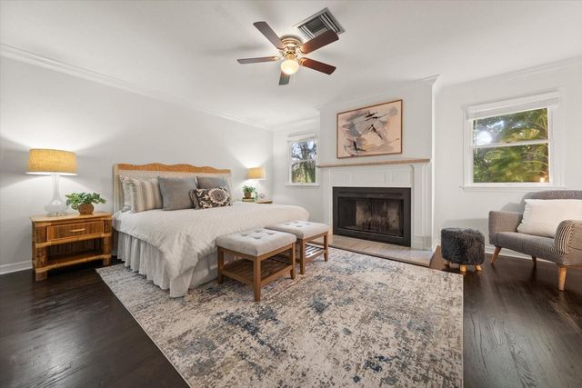 8 PELICAN PLACE 8, Belleair, FL 33756