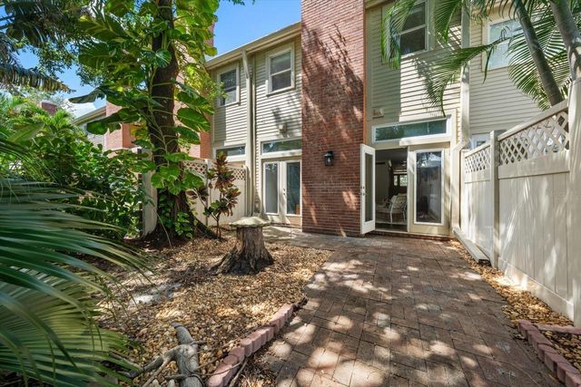 8 PELICAN PLACE 8, Belleair, FL 33756