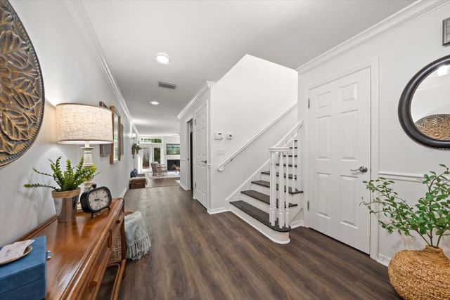 8 PELICAN PLACE 8, Belleair, FL 33756