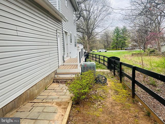 110 OAK VIEW DR SE, Leesburg, VA 20175