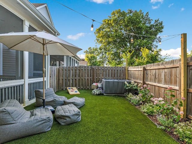 916 11th Ave, N, Nashville, TN 37208