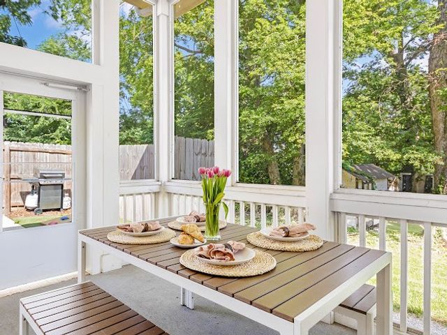 916 11th Ave, N, Nashville, TN 37208