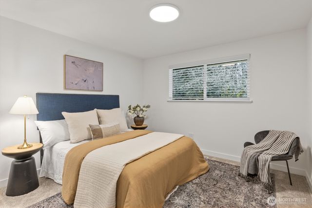 10009 161st Avenue NE, Redmond, WA 98052