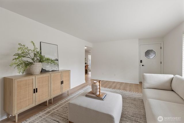 10009 161st Avenue NE, Redmond, WA 98052