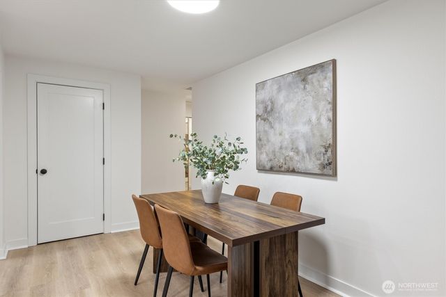 10009 161st Avenue NE, Redmond, WA 98052