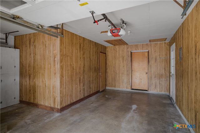 3104 Erwin Avenue, Victoria, TX 77901