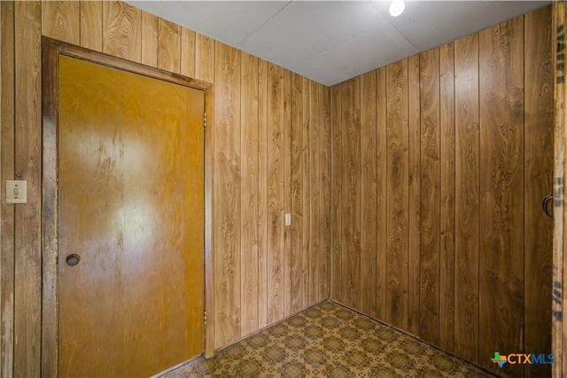 3104 Erwin Avenue, Victoria, TX 77901