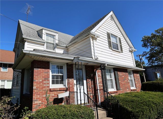 22 N Arlington Avenue, Niles, OH 44446