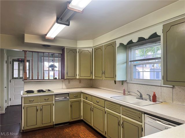 22 N Arlington Avenue, Niles, OH 44446