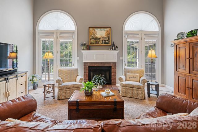 1413 Windemere Lane, Hickory, NC 28602