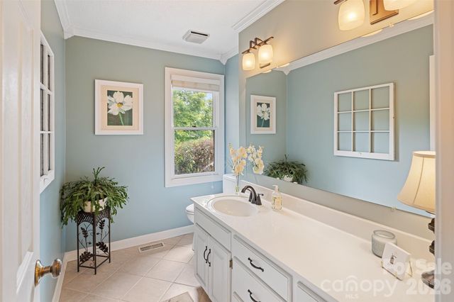 1413 Windemere Lane, Hickory, NC 28602