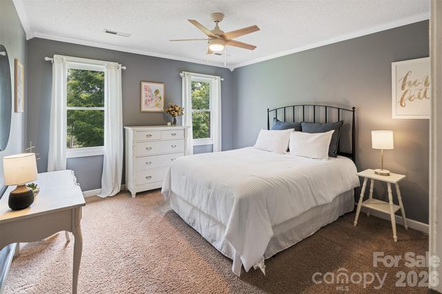 1413 Windemere Lane, Hickory, NC 28602