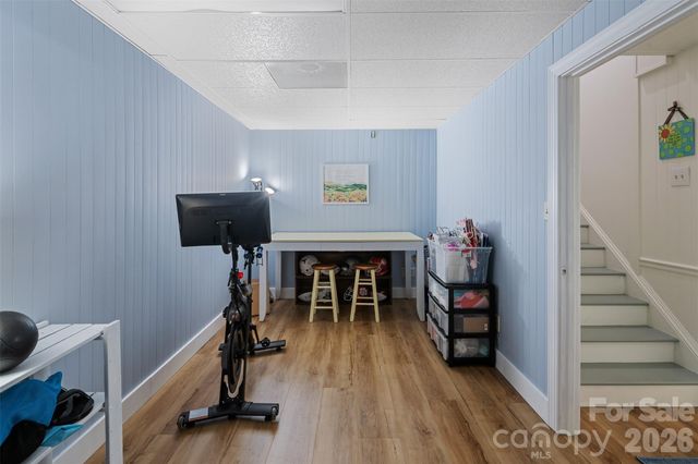 1413 Windemere Lane, Hickory, NC 28602