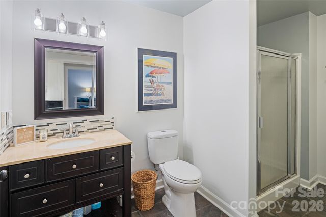 1413 Windemere Lane, Hickory, NC 28602