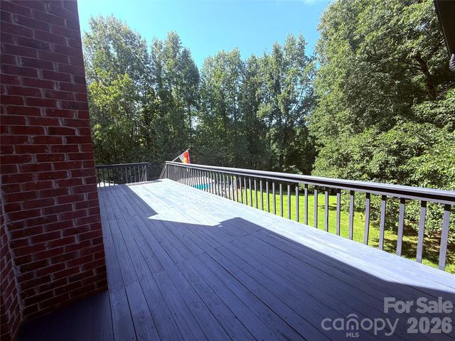 1413 Windemere Lane, Hickory, NC 28602