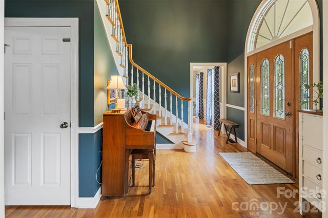1413 Windemere Lane, Hickory, NC 28602