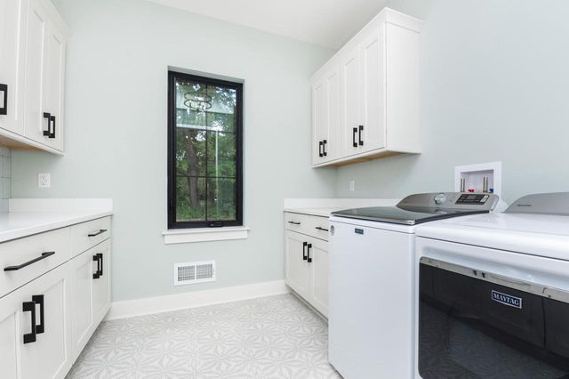 4779 N Pine Meadows LANE, Hartland, WI 53029