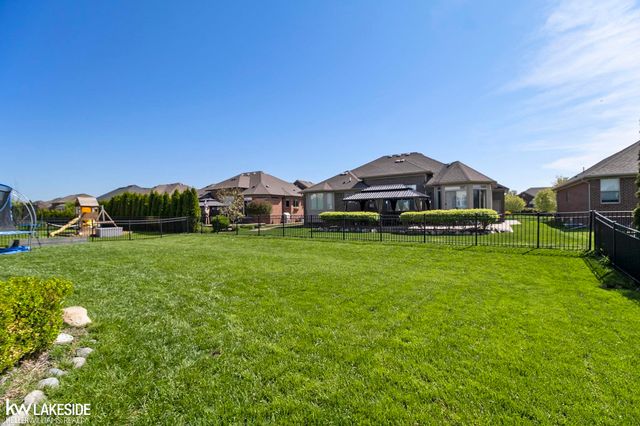 56546 Winding Creek Drive, Macomb Twp, MI 48042