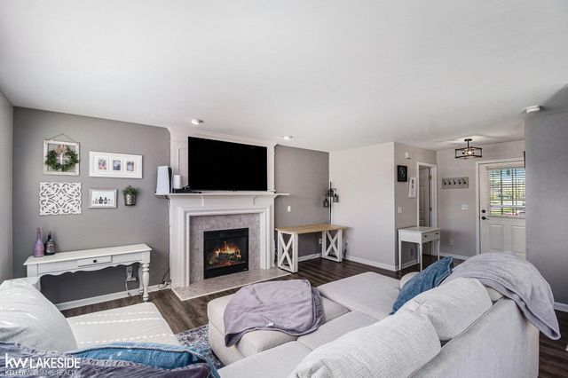 56546 Winding Creek Drive, Macomb Twp, MI 48042