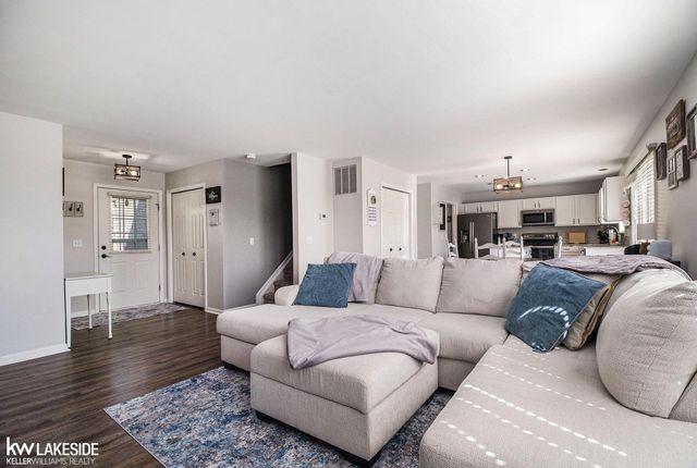 56546 Winding Creek Drive, Macomb Twp, MI 48042