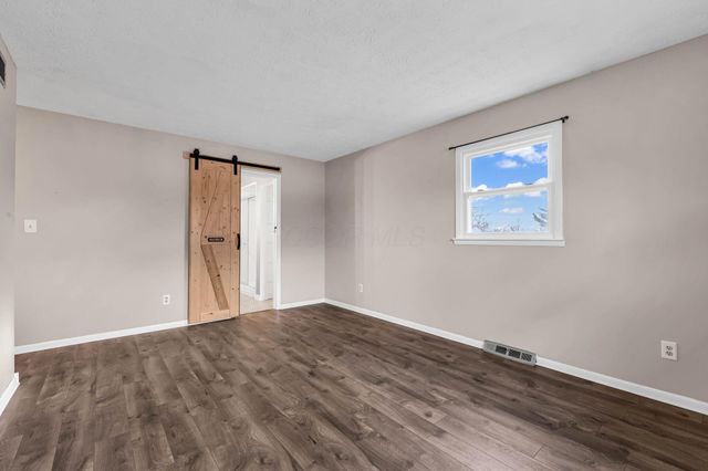 4877 Hayes Road, Groveport, OH 43125