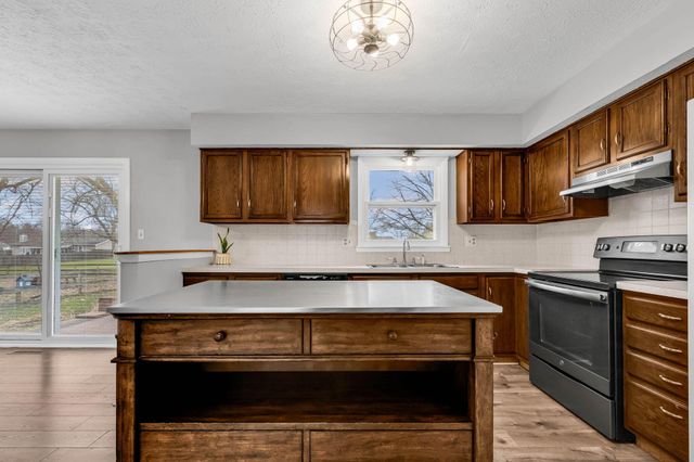 4877 Hayes Road, Groveport, OH 43125