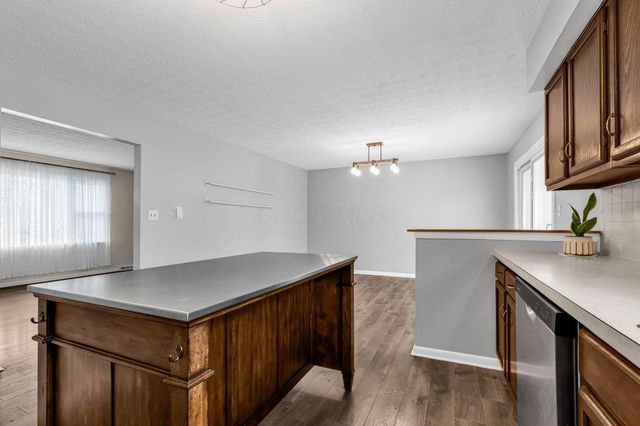 4877 Hayes Road, Groveport, OH 43125