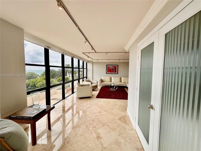 6423 Collins Ave 306, Miami Beach, FL 33141