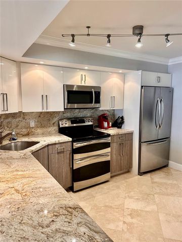 6423 Collins Ave 306, Miami Beach, FL 33141