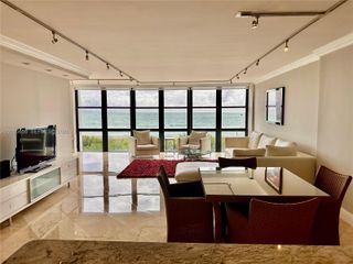 6423 Collins Ave 306, Miami Beach, FL 33141