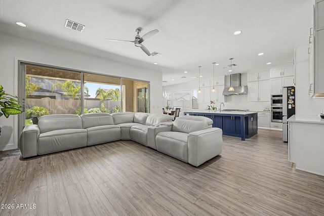 9707 E RIPPLE Drive, Mesa, AZ 85212