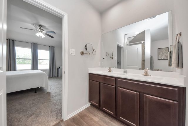 13869 Rock Island Trail, Conroe, TX 77384