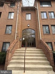 11401 COMMONWEALTH DR #303, Rockville, MD 20852