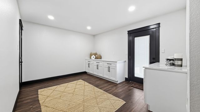 1225 Shannon Drive, Cleburne, TX 76031