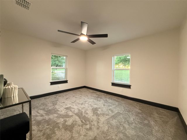 1225 Shannon Drive, Cleburne, TX 76031