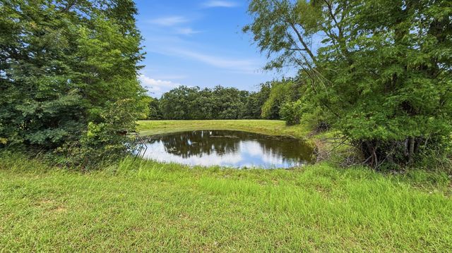 1225 Shannon Drive, Cleburne, TX 76031