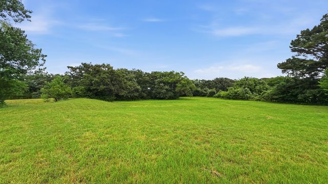 1225 Shannon Drive, Cleburne, TX 76031