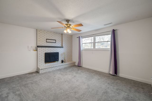 613 NW Beechwood Street, Ankeny, IA 50023