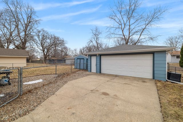 613 NW Beechwood Street, Ankeny, IA 50023