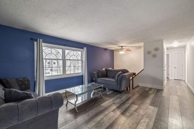 613 NW Beechwood Street, Ankeny, IA 50023