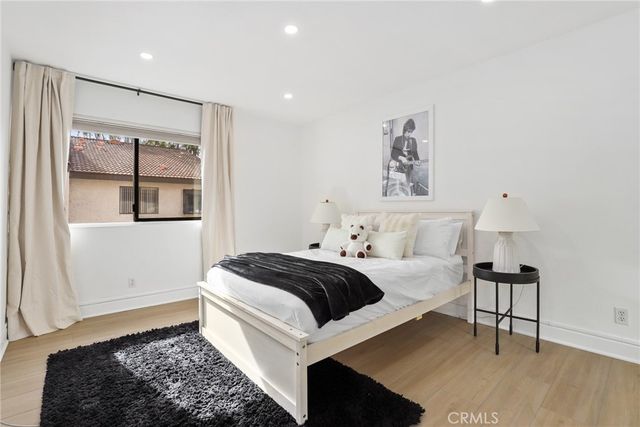 21500 Califa Street 184, Woodland Hills, CA 91367