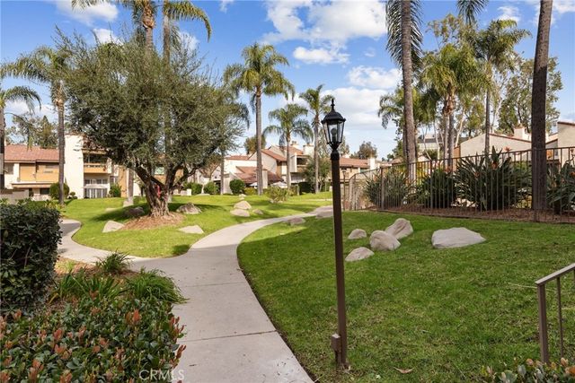 21500 Califa Street 184, Woodland Hills, CA 91367