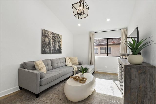 21500 Califa Street 184, Woodland Hills, CA 91367