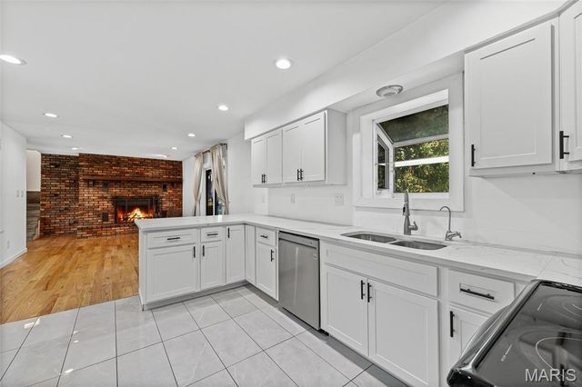 5967 Town And Country Lane, House Springs, MO 63051